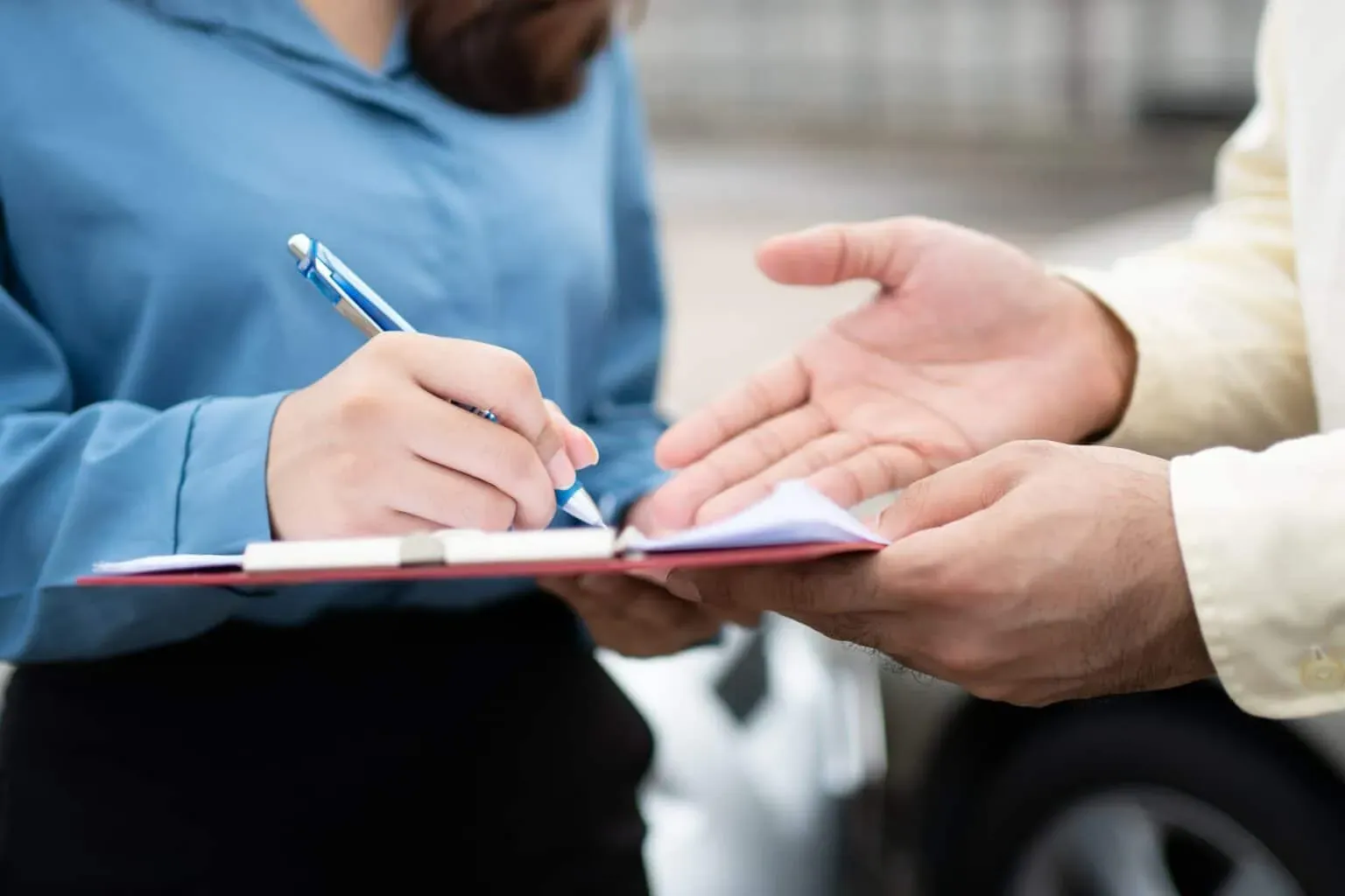 bigstock-Asian-Women-Driver-Talk-To-Ins-425962247-min-1536x1024.webp