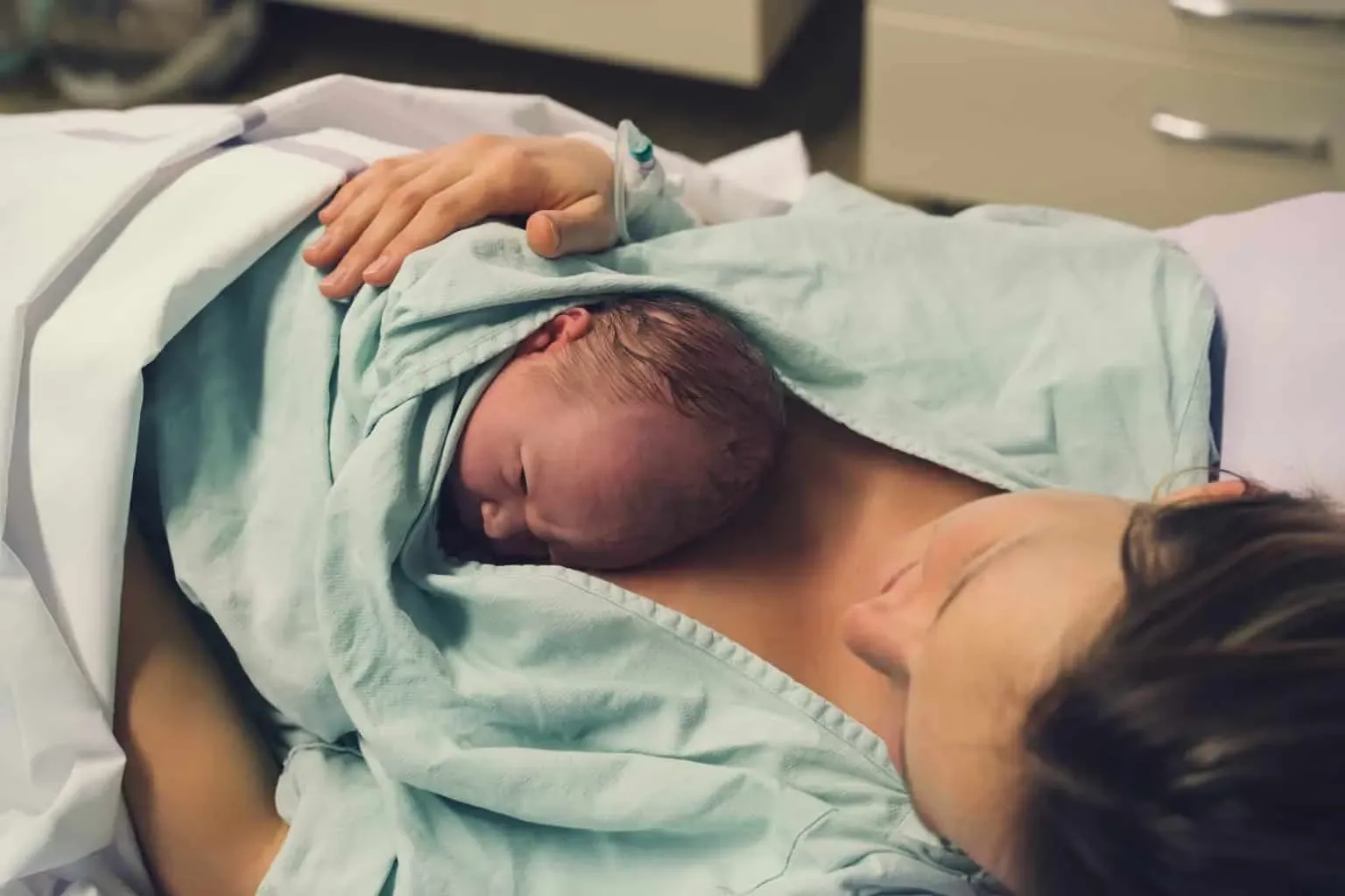 bigstock-Mother-And-Newborn-Child-Birt-413689931-min-1536x1024