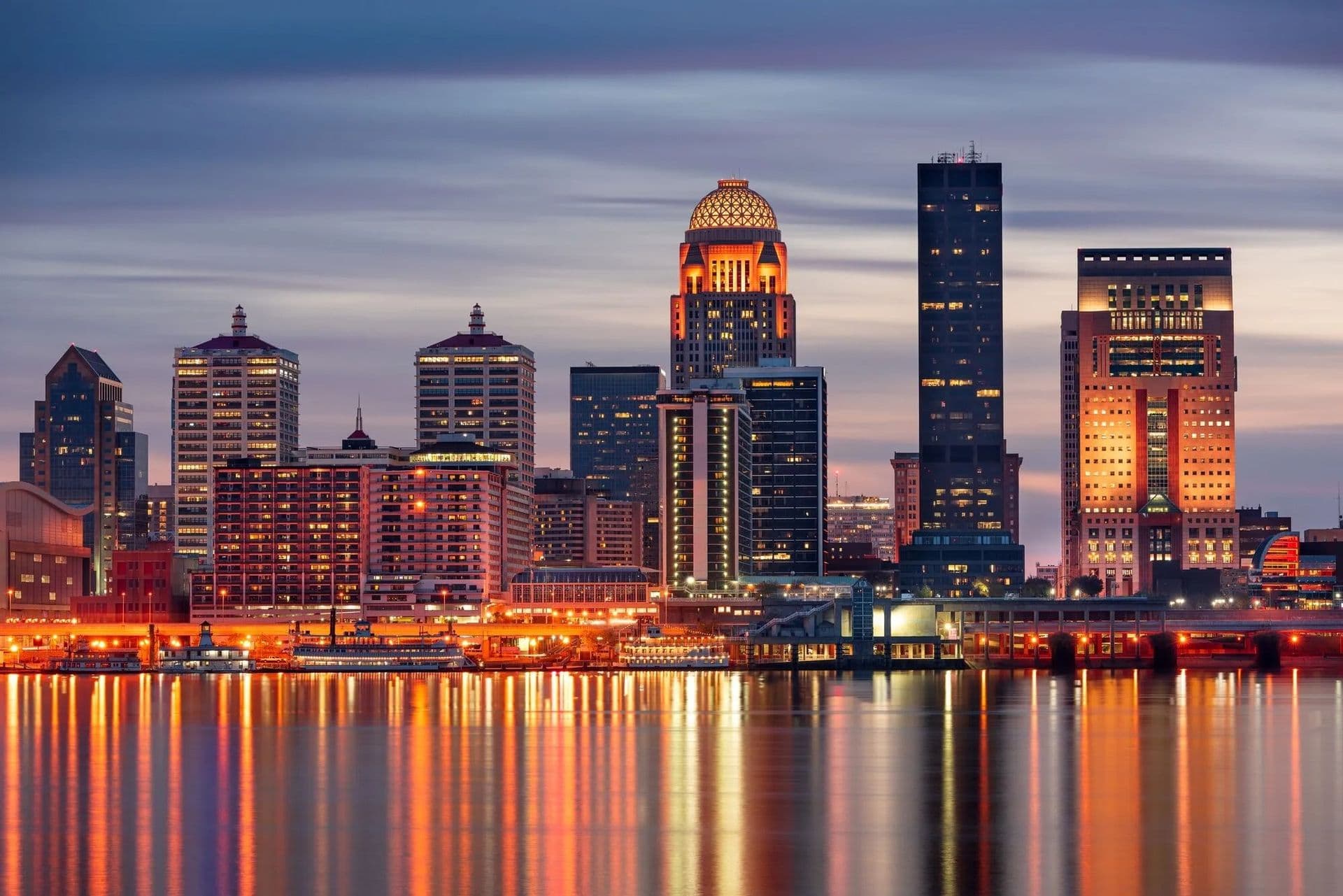 imgi_9_louisville-kentucky-usa-skyline-on-the-ohio-river.jpg